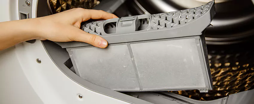 Signs Of A Clogged Dryer Lint Trap in Midlothian, Texas